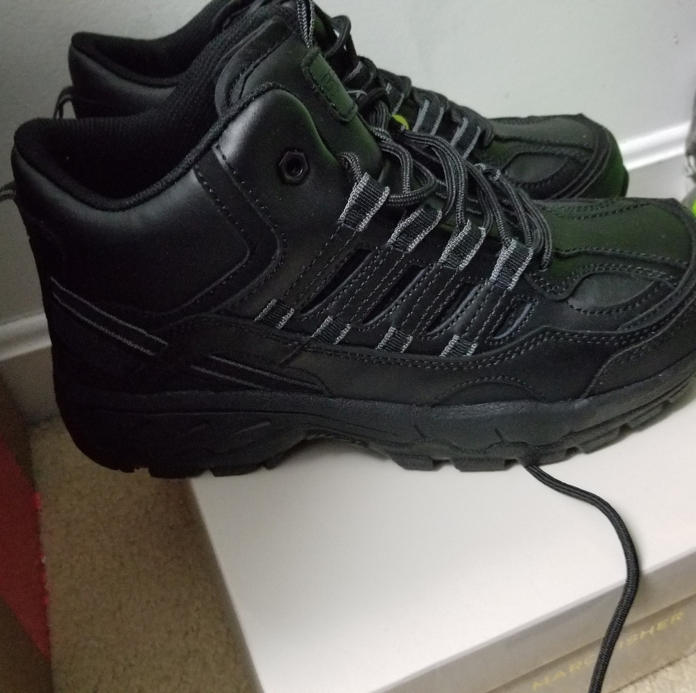 Work boots - Picture 2 of 3